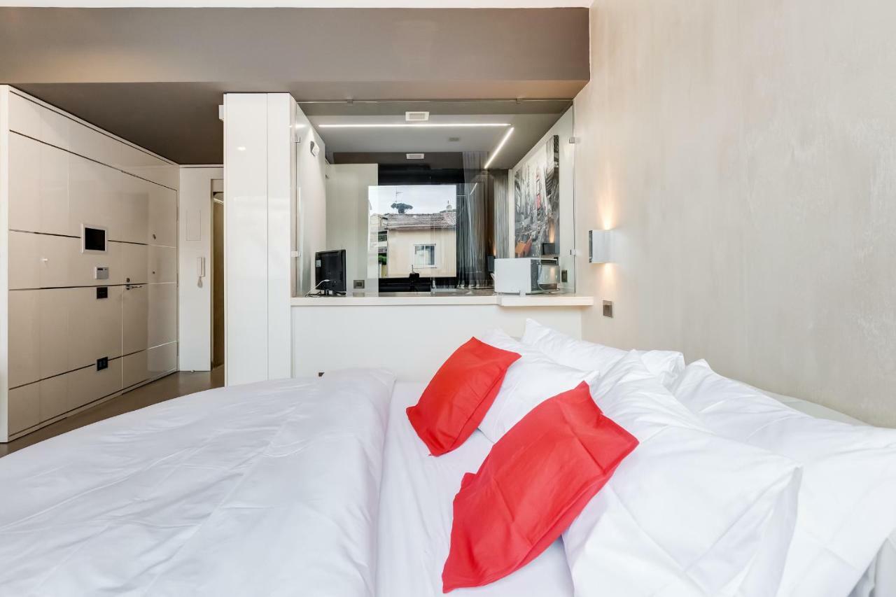 רומא Emerald Luxury Suite Apartment מראה חיצוני תמונה